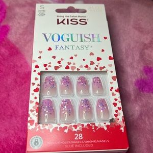 KISS PRESS ON NAILS